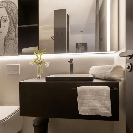 Genteel Solanilla Apartment *